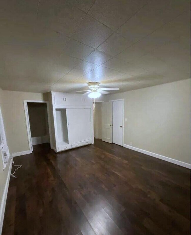 Building Photo - 1920 S Connor Ave