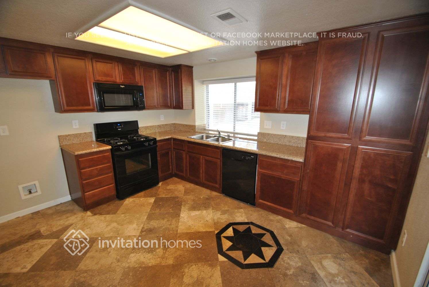 Building Photo - 23798 Vía Olivia