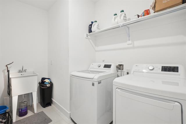 Building Photo - 8813 Creekhollow Ct