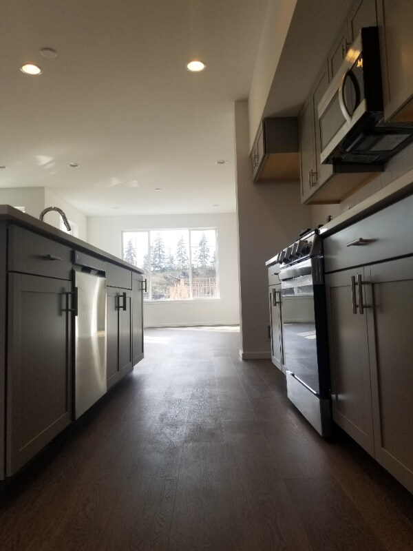Building Photo - 1018 NW Highgarden Dr