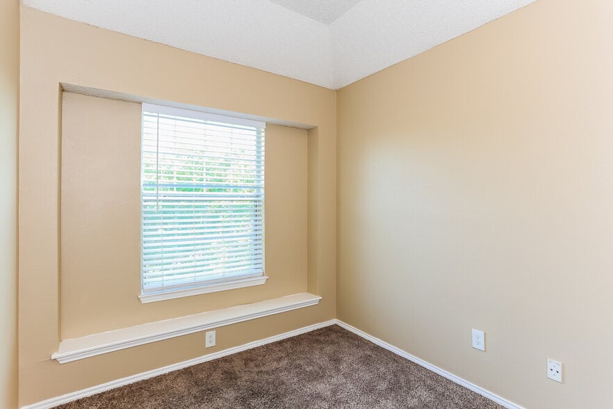 Building Photo - 7404 Arbor Park Dr