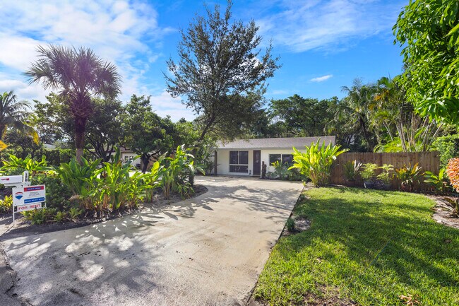 Building Photo - 170 NW 7th St