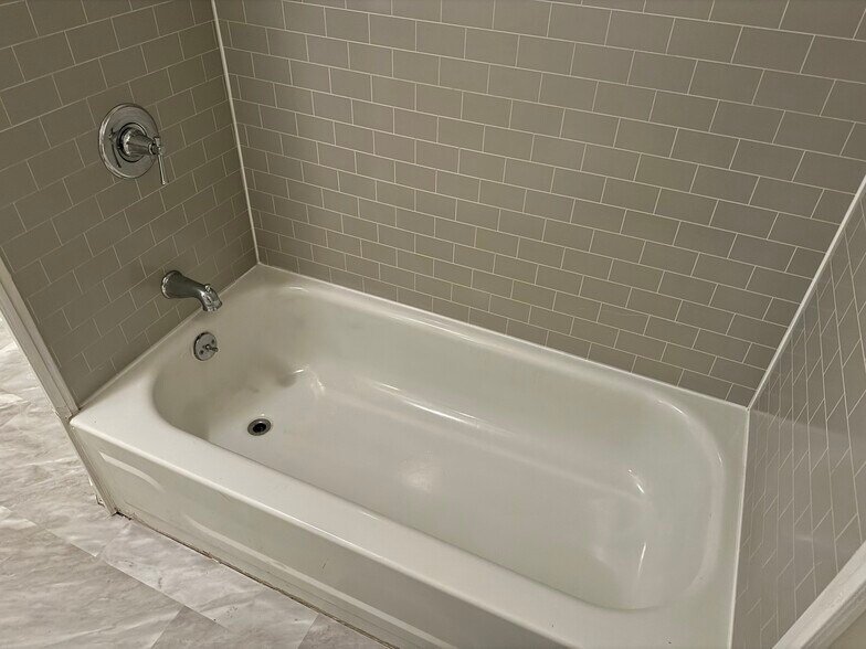 Building Photo - 408 E Prince St