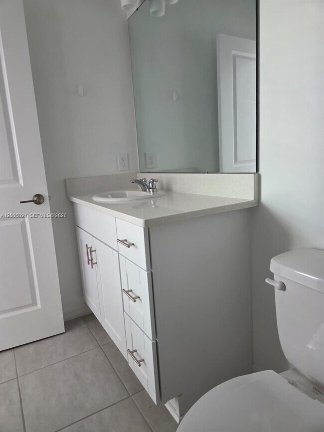 Building Photo - 3230 Skyline Lp