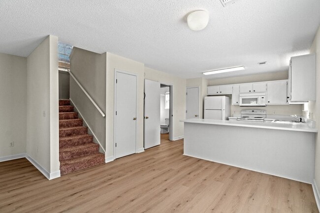 Building Photo - 10 Porpoise St