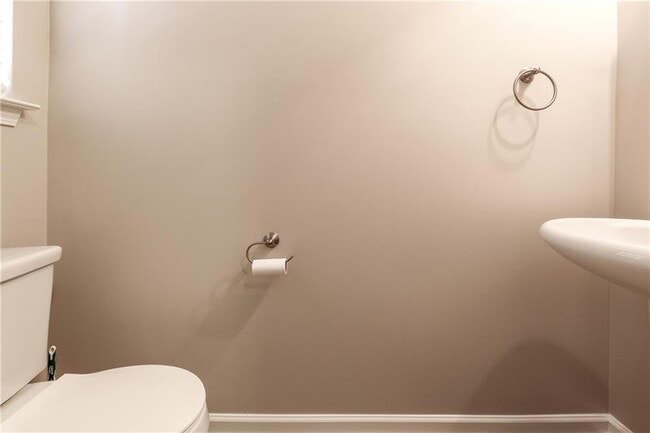 Building Photo - 606 Oakside Pl