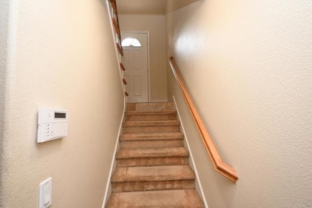 Building Photo - 4035 Bluff View Way