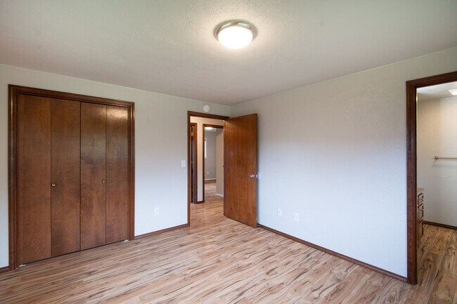 Building Photo - 3 bed, 2 bath Single-level home in Stayton, Oregon