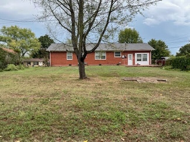 Building Photo - 514 Wren Rd