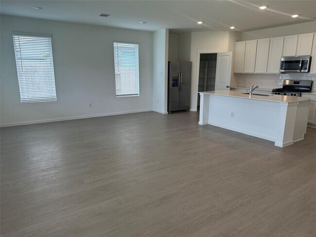 Building Photo - 6907 Harvest Wheat Ln