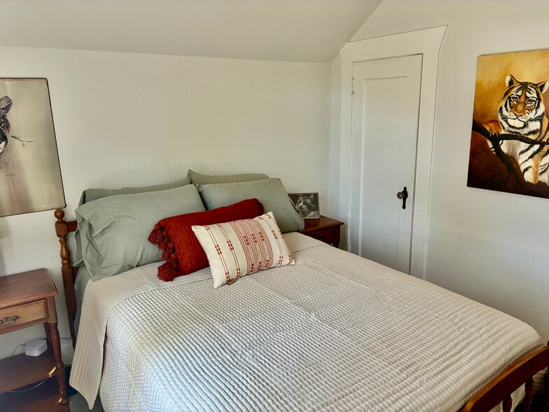 Building Photo - 834 SE 72nd Ave