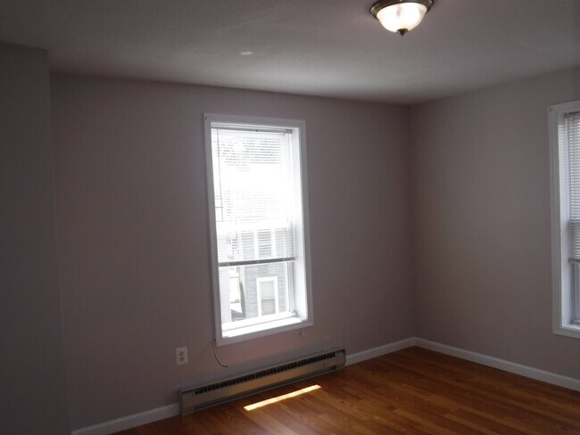 Building Photo - 416 Salem Ave