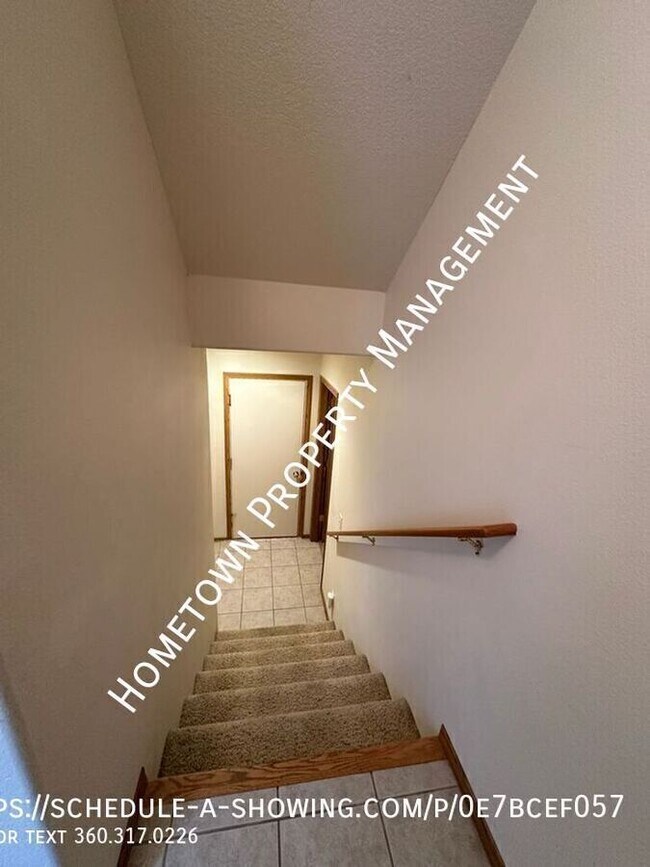 Building Photo - 8612 Sweetbrier Loop SE