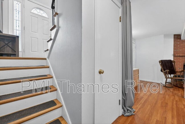 Building Photo - 74 Hurlburt St