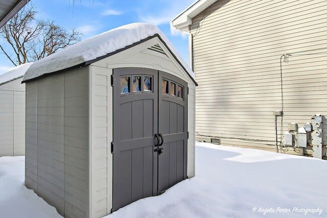 Building Photo - 829 Washington St