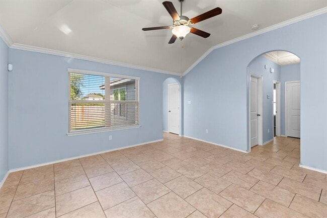 Building Photo - 244 Chickadee Ln