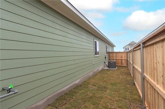 Building Photo - 124 Spiny Lizard Ln