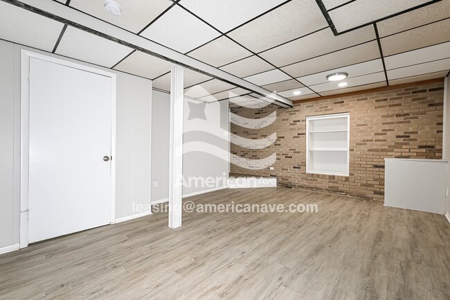 Building Photo - 1008 Hancock Ave