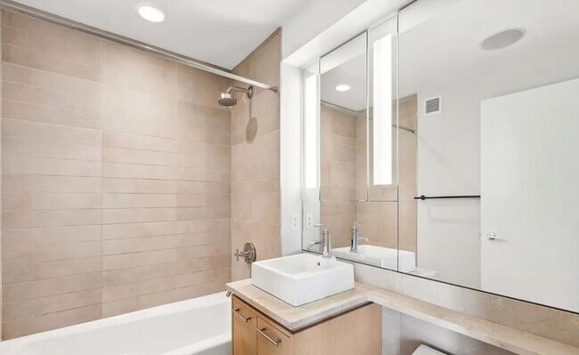 Building Photo - 1 bedroom in Brooklyn NY 11201