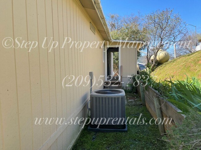 Building Photo - 2 Bedroom 2 Bath Manufactured Home With Wa...