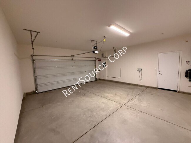 Building Photo - 6030 W Ave J 9