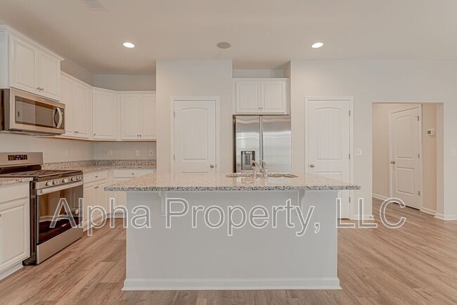 Building Photo - 102 Sweet Almond Ct