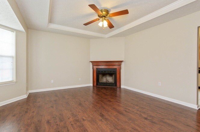 living room - 1613 Cedar Tree Ln