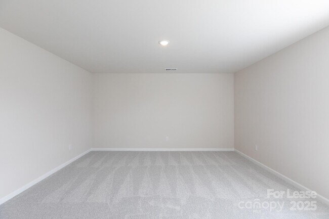 Building Photo - 10350 Chatham Run Ln