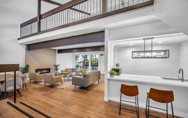 Building Photo - 18645 Hatteras St