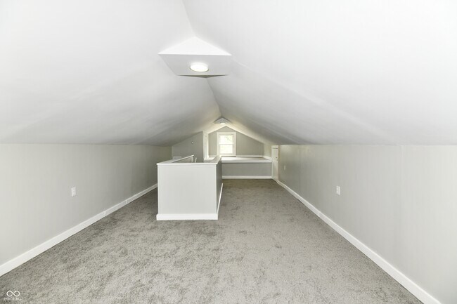 Building Photo - 3550 Eisenhower Dr