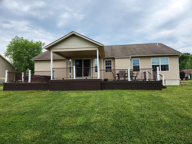 Building Photo - 8355 Nates Ln