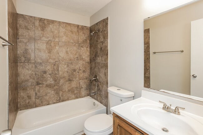 Building Photo - 4511 Tucson Dr