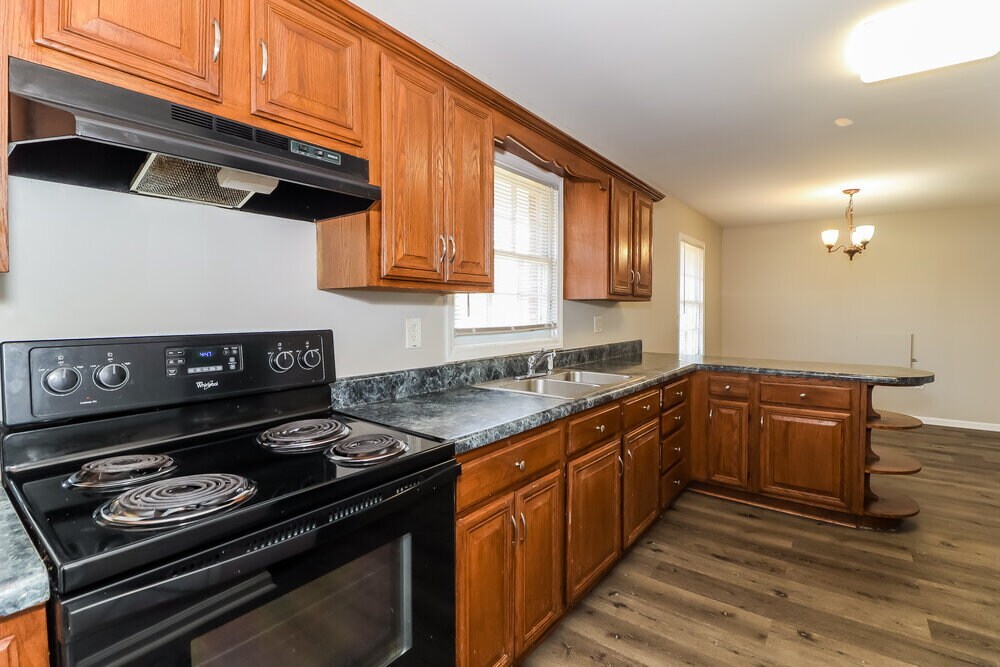 Building Photo - 454 New St