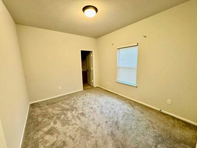 Building Photo - 10503 Shining Dawn Wy