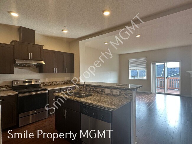 Building Photo - A great house with three levels in Happy V...