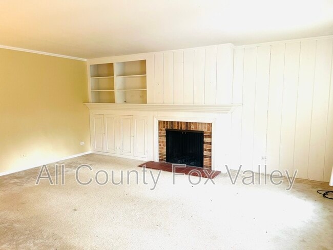 Building Photo - 762 E Hillside Ave