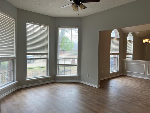 Building Photo - 421 Parkshire Dr