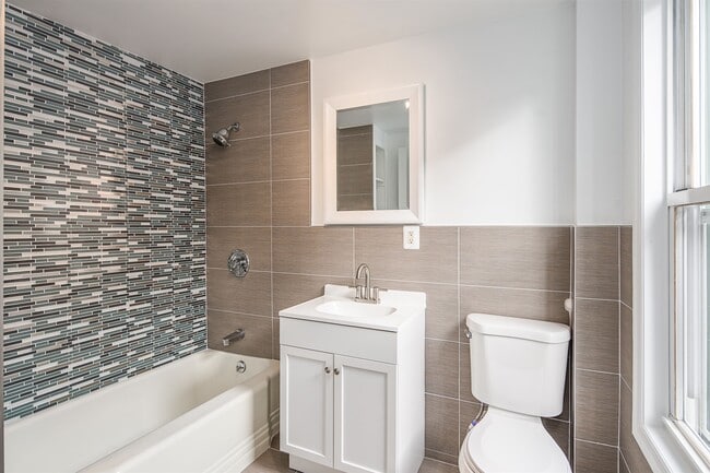 Building Photo - 74 COLGATE St