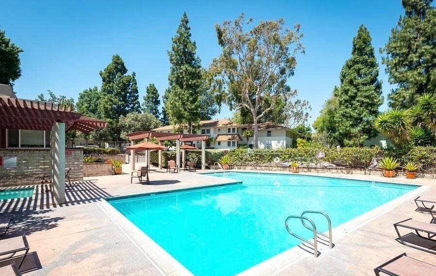 5876 Bowcroft at Cameo Woods for rent/lease - 5876 Bowcroft St