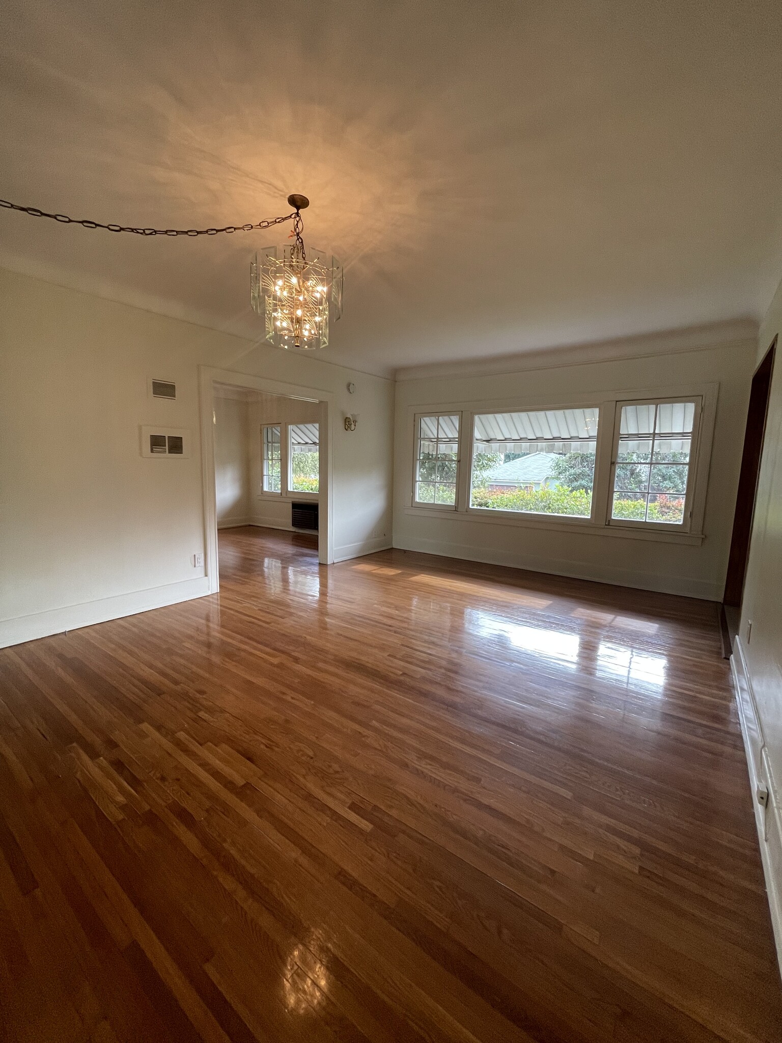 Living rm to dining rm - 324 S Coronado St