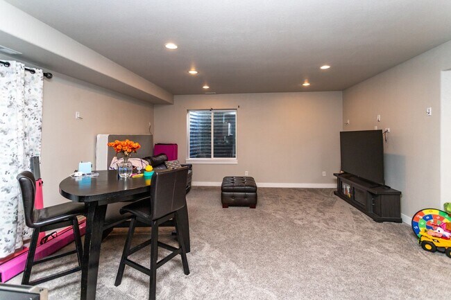 Building Photo - 11560 Spectacular Bid Cir