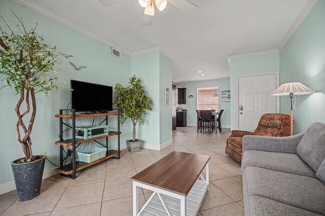 Building Photo - 7000 Seawall Blvd