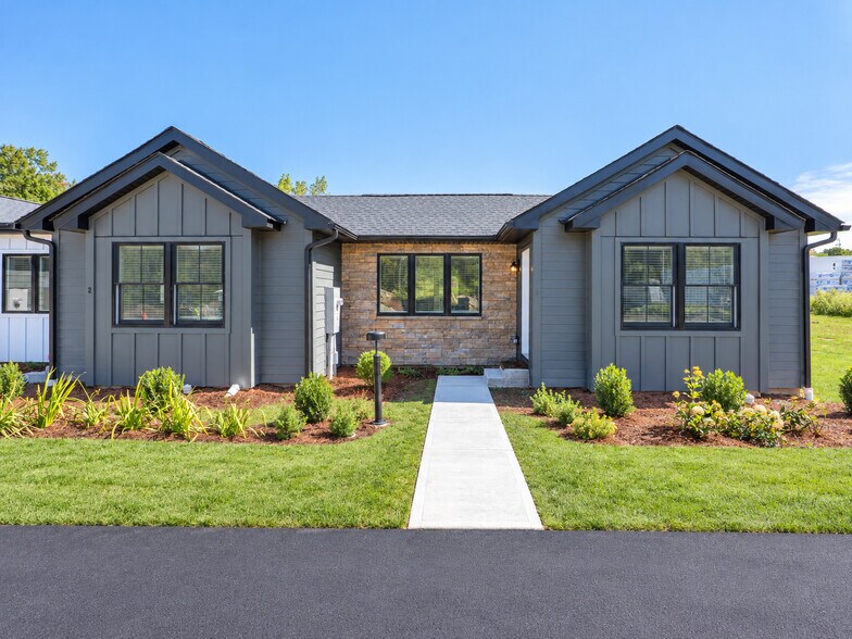 Building Photo - Hawleyville Commons