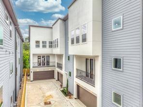 Building Photo - 3722 Robertson St