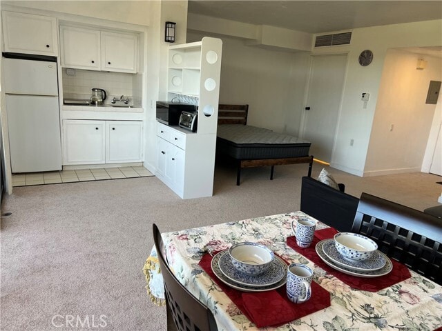 Building Photo - 24055 Paseo Del Lago