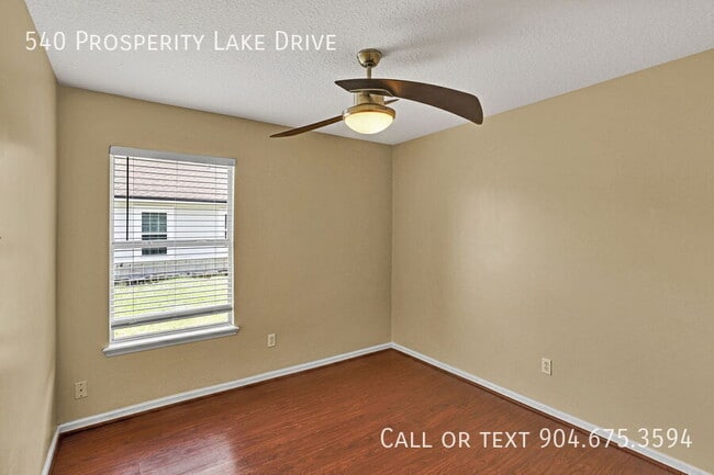Building Photo - 540 Prosperity Lake Dr