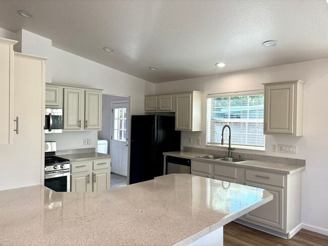 Building Photo - HOUSE-WEST SEDONA-THUNDER