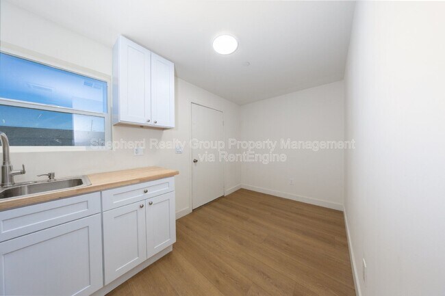 Building Photo - 7721 Janet Ave