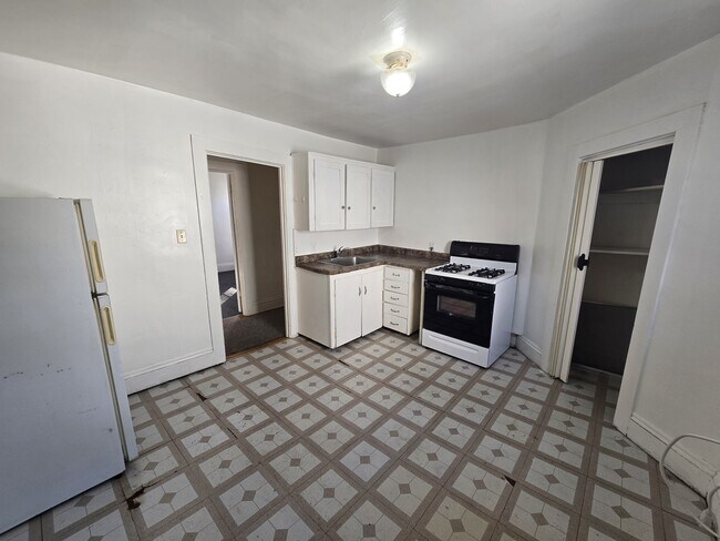 Building Photo - 1424 Grant Ave