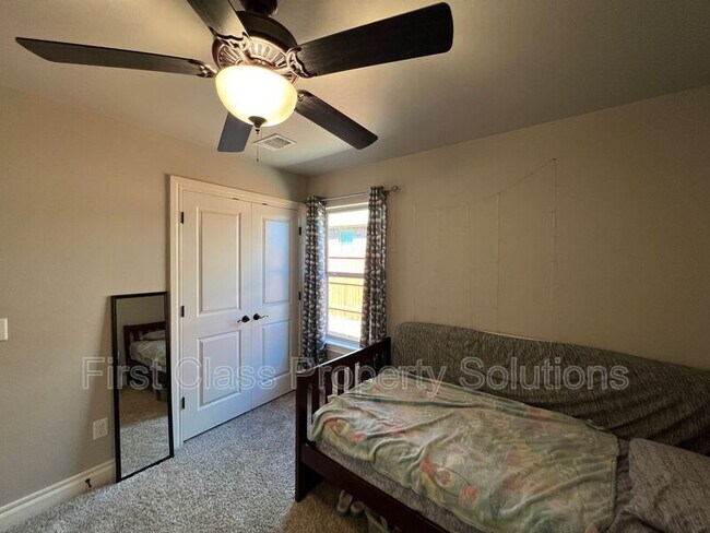 Building Photo - 3116 Drake Crest Dr